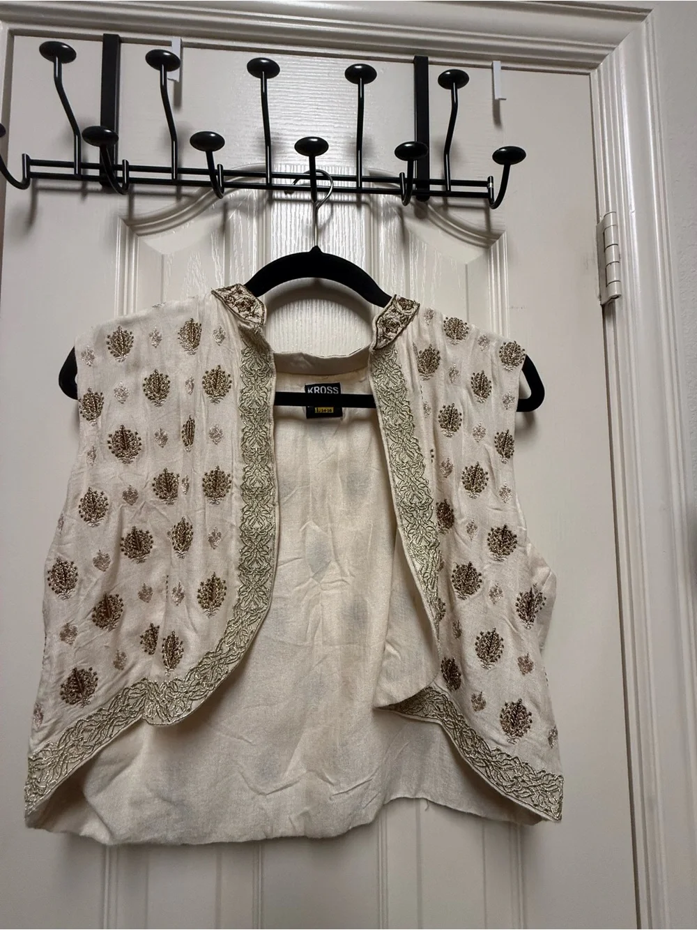 Cream Embroidered Sleeveless Jacket